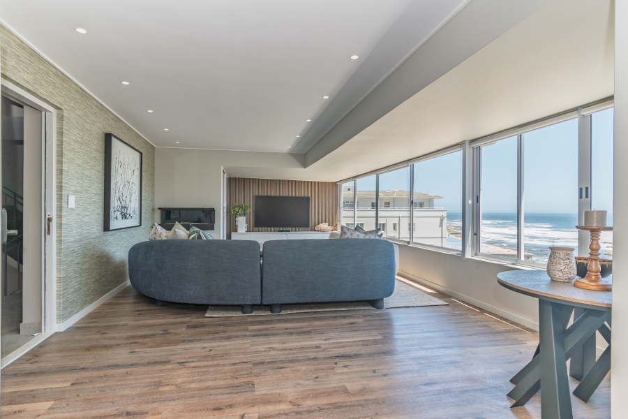 To Let 3 Bedroom Property for Rent in Sea Point Western Cape